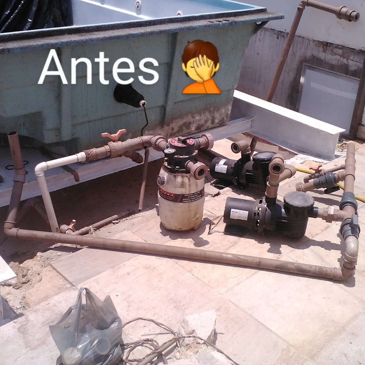 Projeto e reforma de uma piscina em uma cobertura.